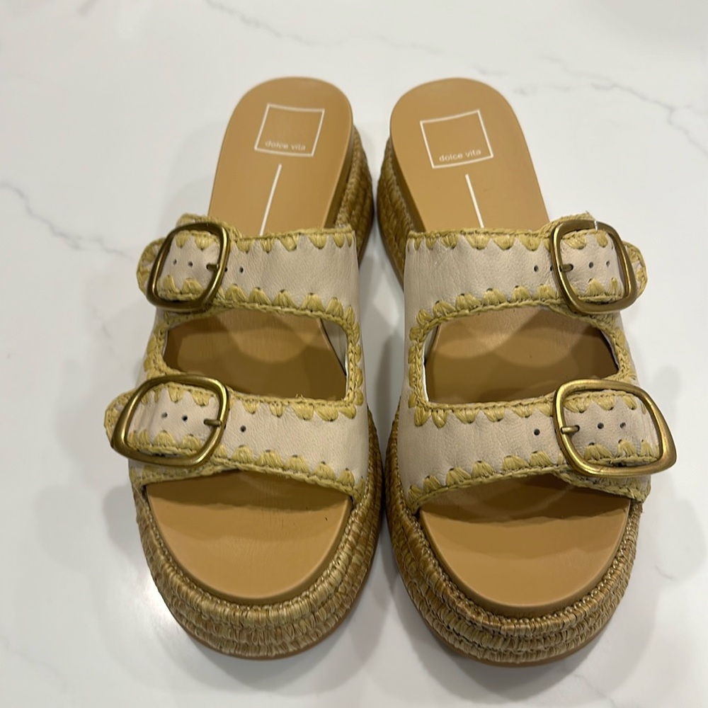 Dolce Vita Wanika Sandals size 9.5. Worn once.  brown Nubuck color